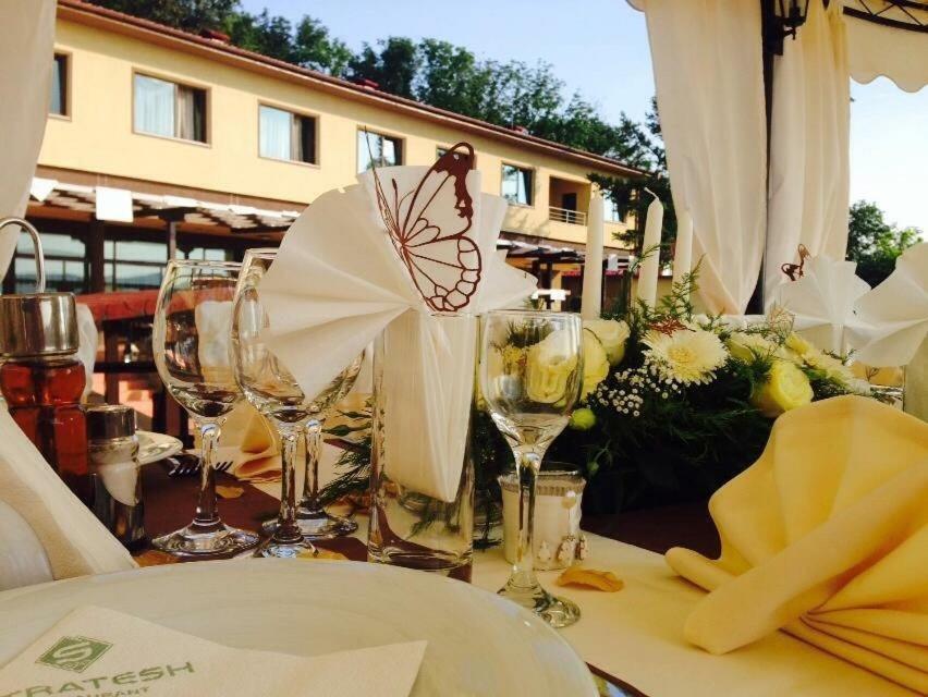 Park Hotel Stratesh Lovech Exterior photo